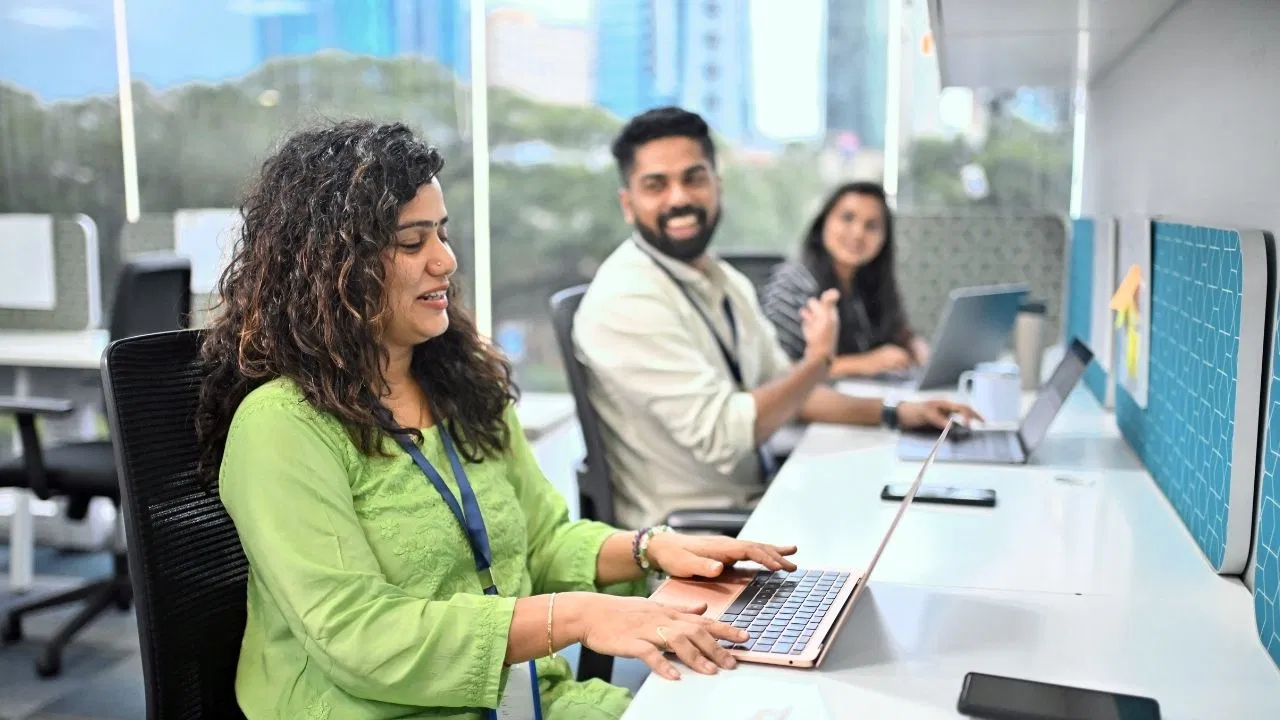 JEE Main 2026: मैथमेटिक्स एंड कंप्यूटिंग इंजीनियरिंग या CS से बीटेक….कौन सी ब्रांच दिलाती है ज्यादा सैलरी? JEE Main 2026: मैथमेटिक्स एंड कंप्यूटिंग इंजीनियरिंग या CS से बीटेक....कौन सी ब्रांच दिलाती है ज्यादा सैलरी?