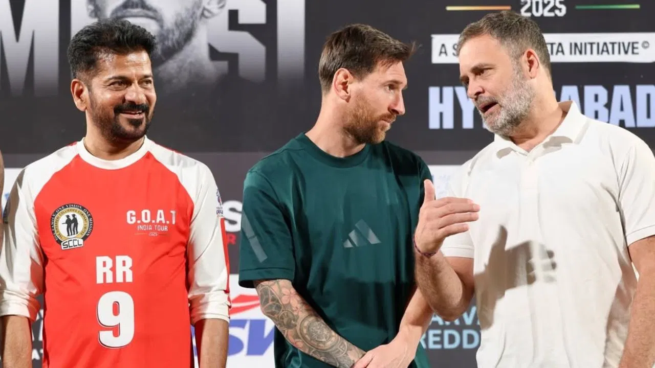 Lionel Messi: राहुल गांधी को दी जर्सी, CM के साथ खेला फुटबॉल, हैदराबाद में ऐसा रहा लियोनल मेसी का इवेंट Lionel Messi: राहुल गांधी को दी जर्सी, CM के साथ खेला फुटबॉल, हैदराबाद में ऐसा रहा लियोनल मेसी का इवेंट