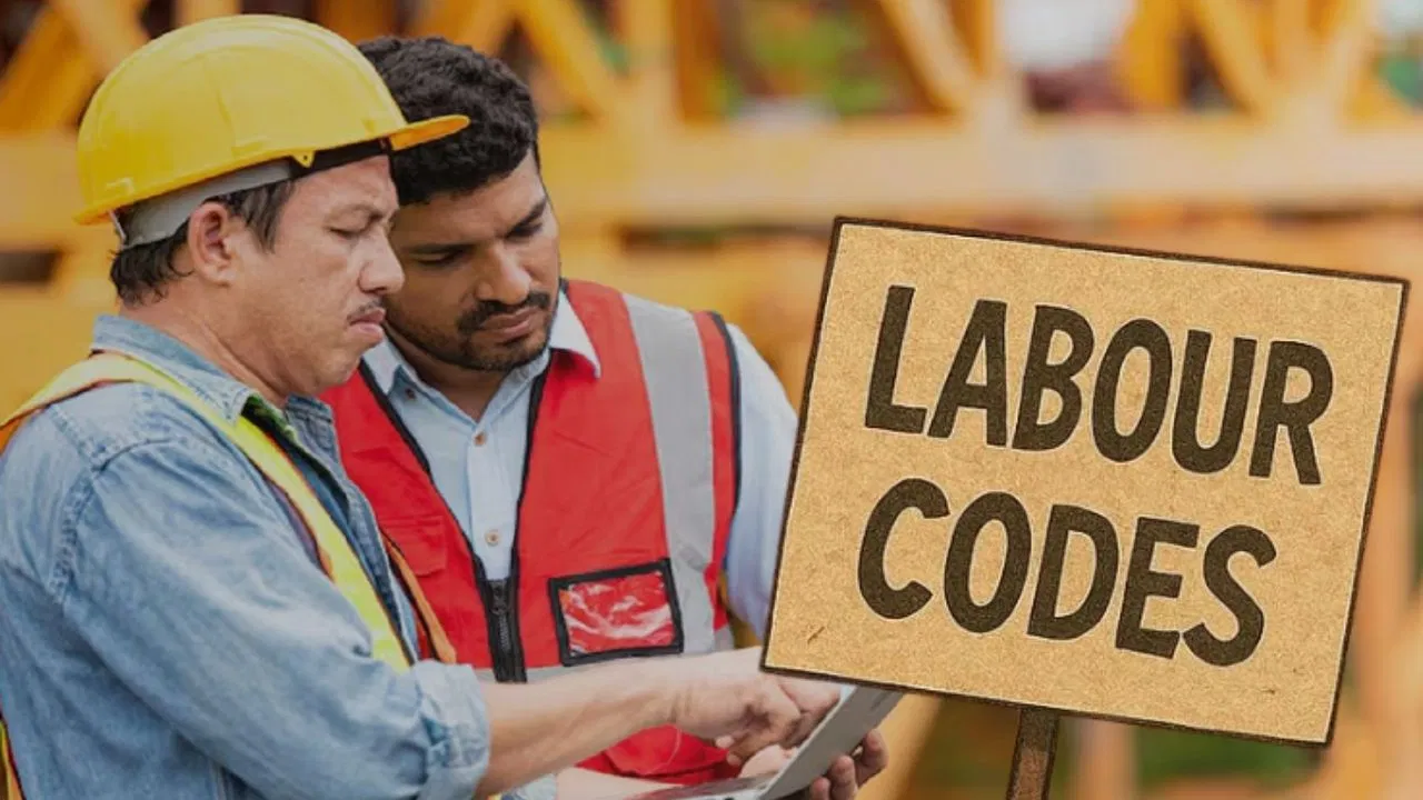 New Labour Code: सैलरी आने पर लगेगा झटका, अब हाथ में आएंगे कम पैसे लेकिन ऐसे बचेंगे हजारों रुपये! New Labour Code: सैलरी आने पर लगेगा झटका, अब हाथ में आएंगे कम पैसे लेकिन ऐसे बचेंगे हजारों रुपये!