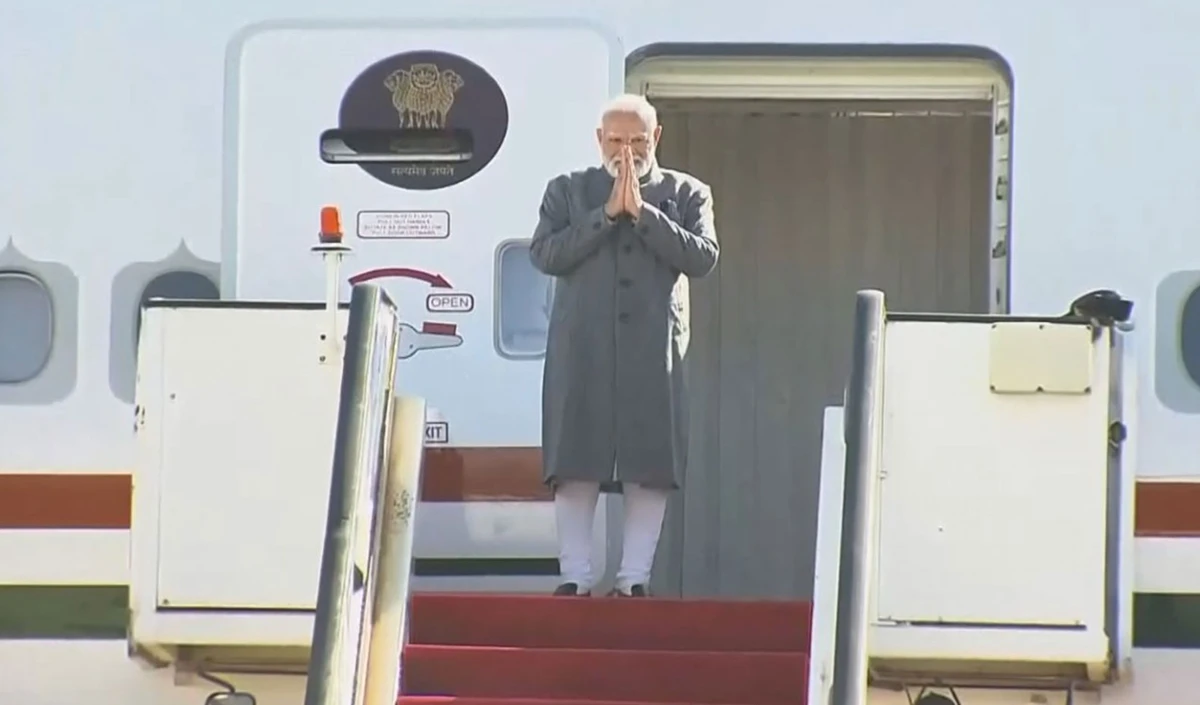 PM Modi in Jordan: अम्मान पहुंचे पीएम मोदी, जॉर्डन के प्रधानमंत्री ने एयरपोर्ट पर किया स्वागत PM Modi in Jordan: अम्मान पहुंचे पीएम मोदी, जॉर्डन के प्रधानमंत्री ने एयरपोर्ट पर किया स्वागत