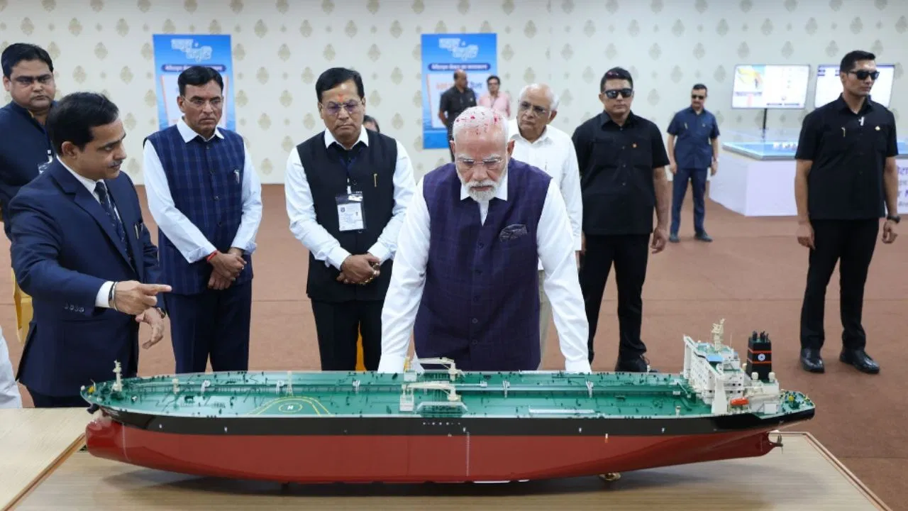 PM मोदी का बड़ा संदेश: ‘रिफॉर्म एक्सप्रेस’ पर सवार हुआ भारत, टैक्स से लेकर नौकरी तक बदल गए ये नियम PM मोदी का बड़ा संदेश: 'रिफॉर्म एक्सप्रेस' पर सवार हुआ भारत, टैक्स से लेकर नौकरी तक बदल गए ये नियम