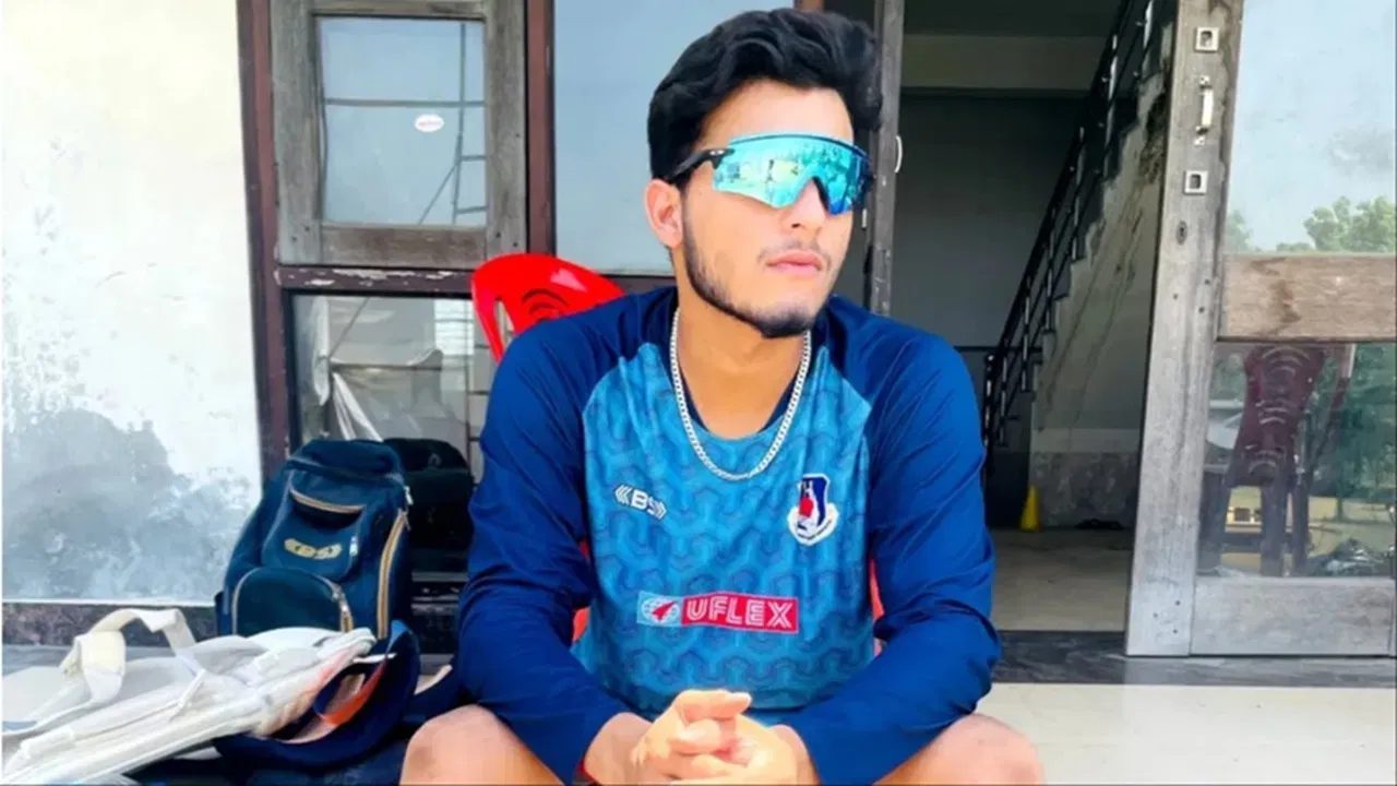 Prashant Veer IPL Auction 2026: दिल्ली में करियर तबाह होने से बचा, धोनी ने किया सपना पूरा, कौन हैं प्रशांत वीर जिन्हें मिले 14.2 करोड़ Prashant Veer IPL Auction 2026: दिल्ली में करियर तबाह होने से बचा, धोनी ने किया सपना पूरा, कौन हैं प्रशांत वीर जिन्हें मिले 14.2 करोड़