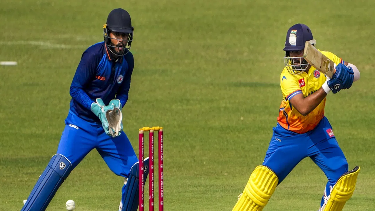 Prithvi Shaw: पृथ्वी शॉ ने निकाली वैभव सूर्यवंशी के शतक की हवा, कर दिया ये कमाल Prithvi Shaw: पृथ्वी शॉ ने निकाली वैभव सूर्यवंशी के शतक की हवा, कर दिया ये कमाल