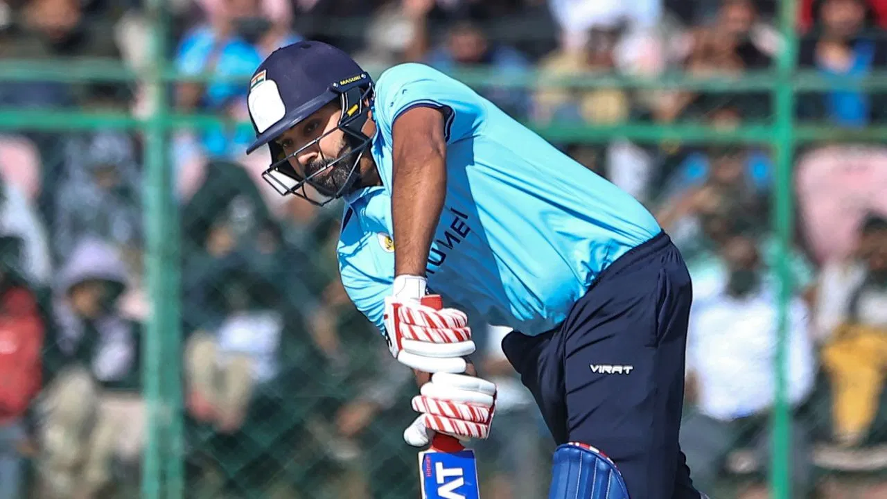 Rohit Sharma Duck: शतक के बाद बतख… रोहित शर्मा का दूसरे मैच में हुआ बुरा हाल, पहले ओवर में ही खेल खत्म Rohit Sharma Duck: शतक के बाद बतख... रोहित शर्मा का दूसरे मैच में हुआ बुरा हाल, पहले ओवर में ही खेल खत्म