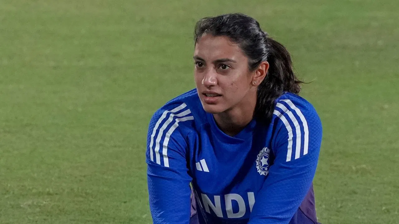 Smriti Mandhana: ‘भगवानों को याद कर रही थी’… स्मृति मंधाना ने शादी टलने के बाद पहले पोस्ट में ऐसा क्यों कहा?- VIDEO Smriti Mandhana: 'भगवानों को याद कर रही थी'... स्मृति मंधाना ने शादी टलने के बाद पहले पोस्ट में ऐसा क्यों कहा?- VIDEO