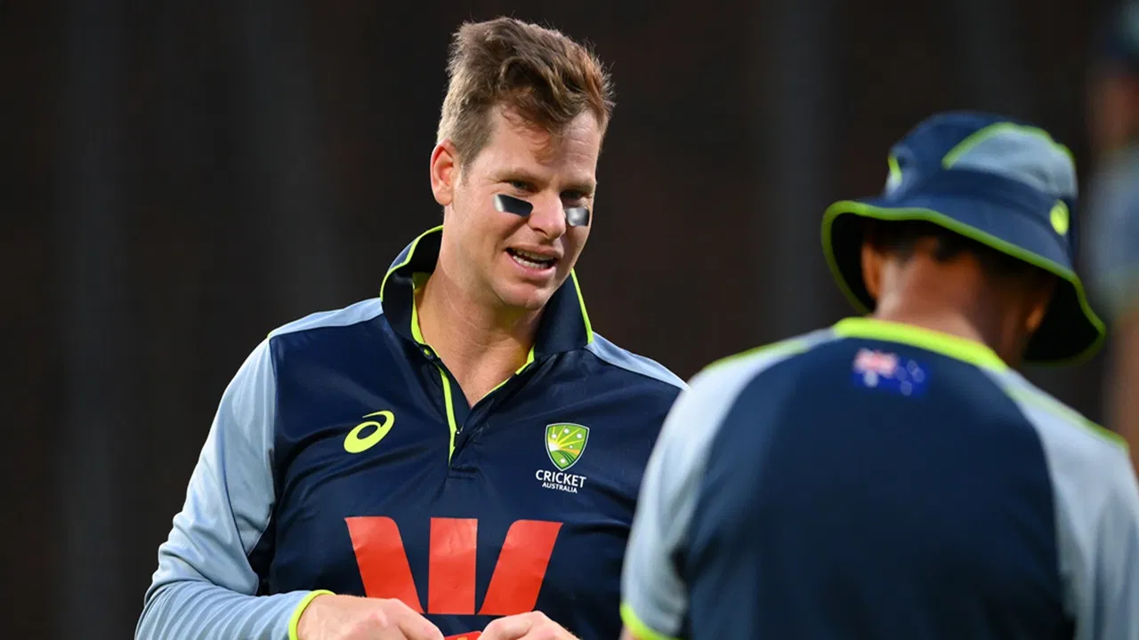 Steve Smith Eye Black Look: स्टीव स्मिथ ने आंखों के नीचे लगाई खास पट्टी, गेंद देखने के लिए अनोखा प्रयोग Steve Smith Eye Black Look: स्टीव स्मिथ ने आंखों के नीचे लगाई खास पट्टी, गेंद देखने के लिए अनोखा प्रयोग