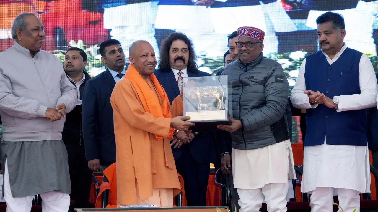 UP: हर मंडल मुख्यालय पर स्पोर्ट्स कॉलेज, युवा खिलाड़ियों के लिए बन रहा इन्फ्रास्ट्रक्चर, जानें पूरा प्लान UP: हर मंडल मुख्यालय पर स्पोर्ट्स कॉलेज, युवा खिलाड़ियों के लिए बन रहा इन्फ्रास्ट्रक्चर, जानें पूरा प्लान