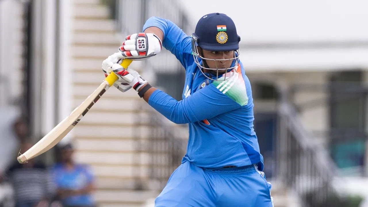 Vaibhav Suryavanshi Captain: 14 साल के वैभव सूर्यवंशी बने टीम इंडिया के कप्तान, U19 वर्ल्ड कप से पहले बड़ा ऐलान Vaibhav Suryavanshi: पाकिस्तानी ओपनर में नहीं वैभव वाली बात, ज्यादा रन बनाकर भी नहीं कर पाया ये कमाल