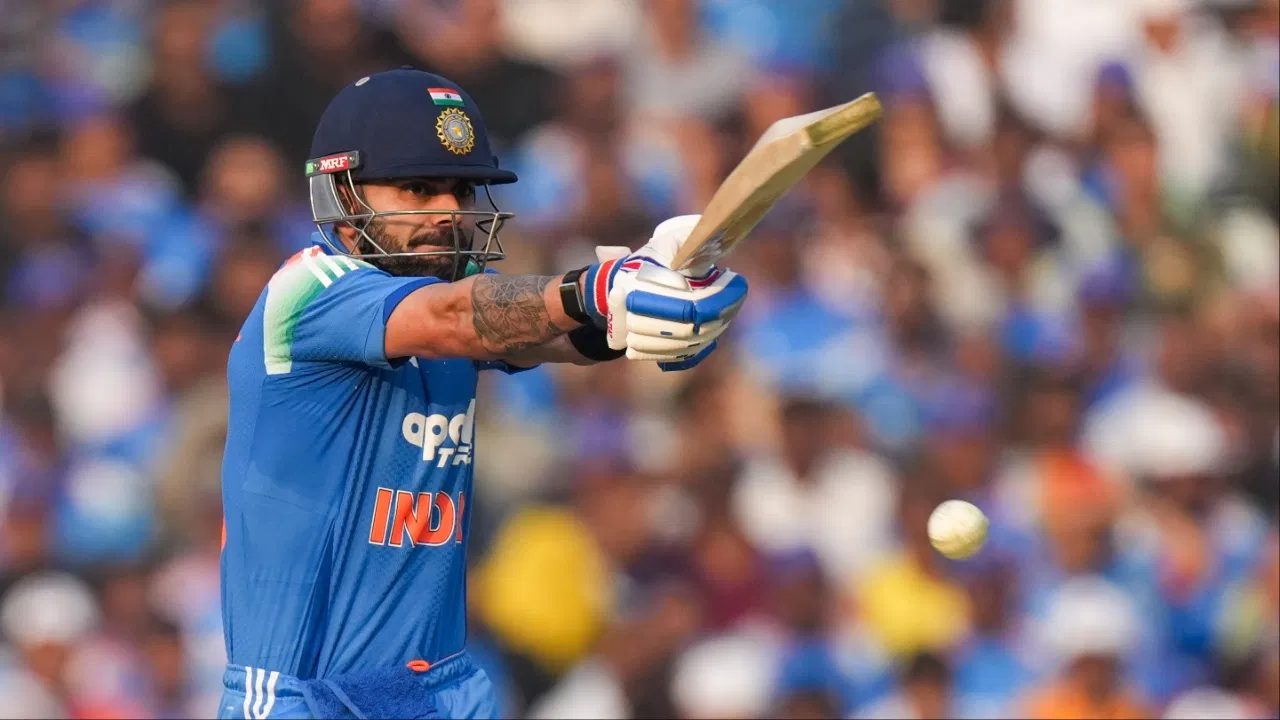 Virat Kohli: 12 छक्के, 24 चौके, 302 रन…विराट कोहली इन 5 मामलों में बने नंबर 1, जीते इतने पैसे Virat Kohli: 12 छक्के, 24 चौके, 302 रन...विराट कोहली इन 5 मामलों में बने नंबर 1, जीते इतने पैसे