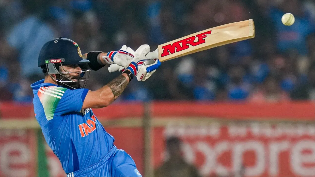 Virat Kohli, Vijay Hazare Trophy: पहला रन बनाते ही छा गए विराट कोहली, किया सचिन तेंदुलकर जैसा कमाल Virat Kohli, Vijay Hazare Trophy: पहला रन बनाते ही छा गए विराट कोहली, किया सचिन तेंदुलकर जैसा कमाल