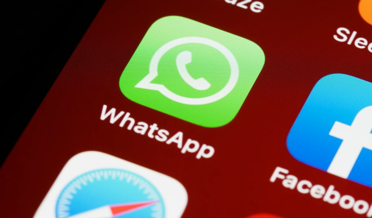 WhatsApp और अन्य मैसेजिंग ऐप पर 6 घंटे में ऑटो-लॉगआउट: DoT के नए नियमों से बड़ा बदलाव WhatsApp और अन्य मैसेजिंग ऐप पर 6 घंटे में ऑटो-लॉगआउट: DoT के नए नियमों से बड़ा बदलाव