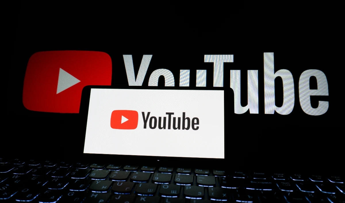 YouTube से Golden Play Button मिलने के बाद कितनी कमाई यूट्यूबर की बढ़ जाती, जानिए कितना टैक्स लगता है YouTube से Golden Play Button मिलने के बाद कितनी कमाई यूट्यूबर की बढ़ जाती, जानिए कितना टैक्स लगता है