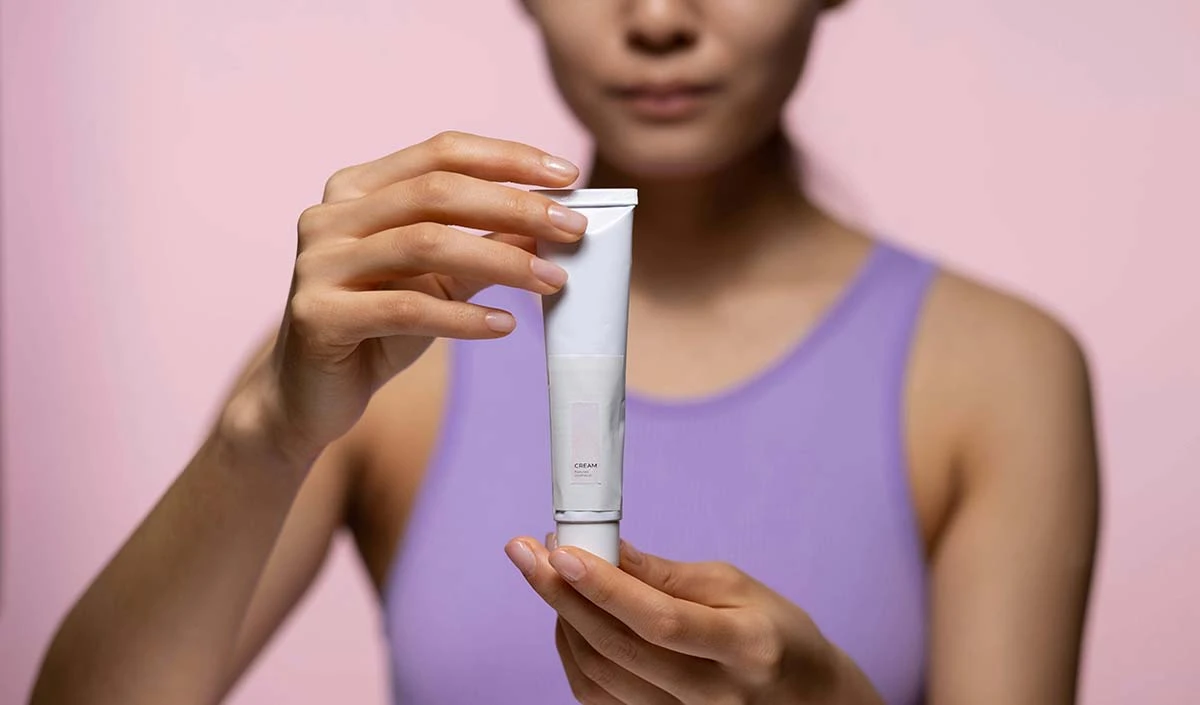 skin Care: नाइट क्रीम लगाने के बाद भी क्यों नहीं आता ग्लो, जानिए skin Care: नाइट क्रीम लगाने के बाद भी क्यों नहीं आता ग्लो, जानिए