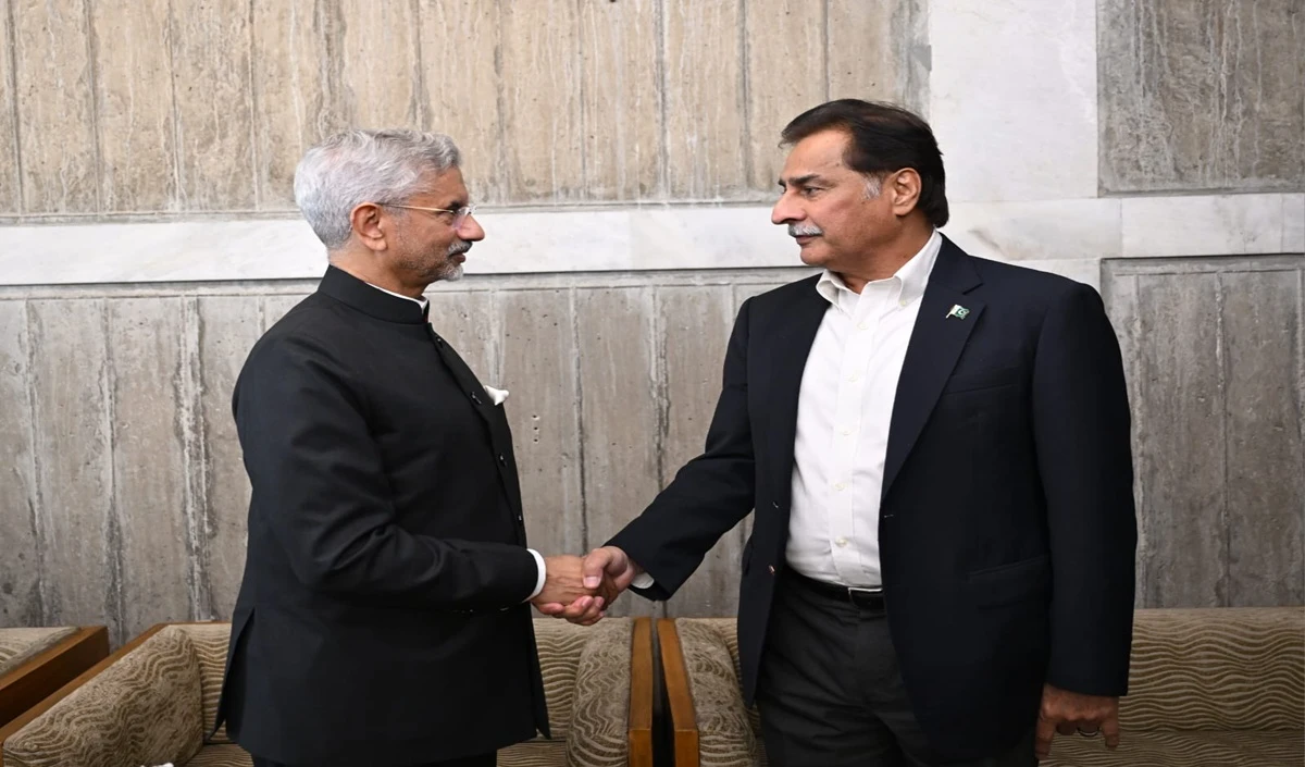अभिनंदन पर पाक की पोल खोलने वाले नेता के जब सामने आए जयशंकर, किया कुछ ऐसा, हर तरफ चर्चा अभिनंदन पर पाक की पोल खोलने वाले नेता के जब सामने आए जयशंकर, किया कुछ ऐसा, हर तरफ चर्चा