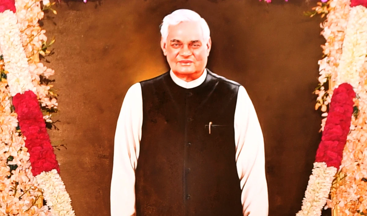 आधुनिक भारत के शिल्पकार श्रद्धेय अटलजी, अंत्योदय के थे साधक आधुनिक भारत के शिल्पकार श्रद्धेय अटलजी, अंत्योदय के थे साधक