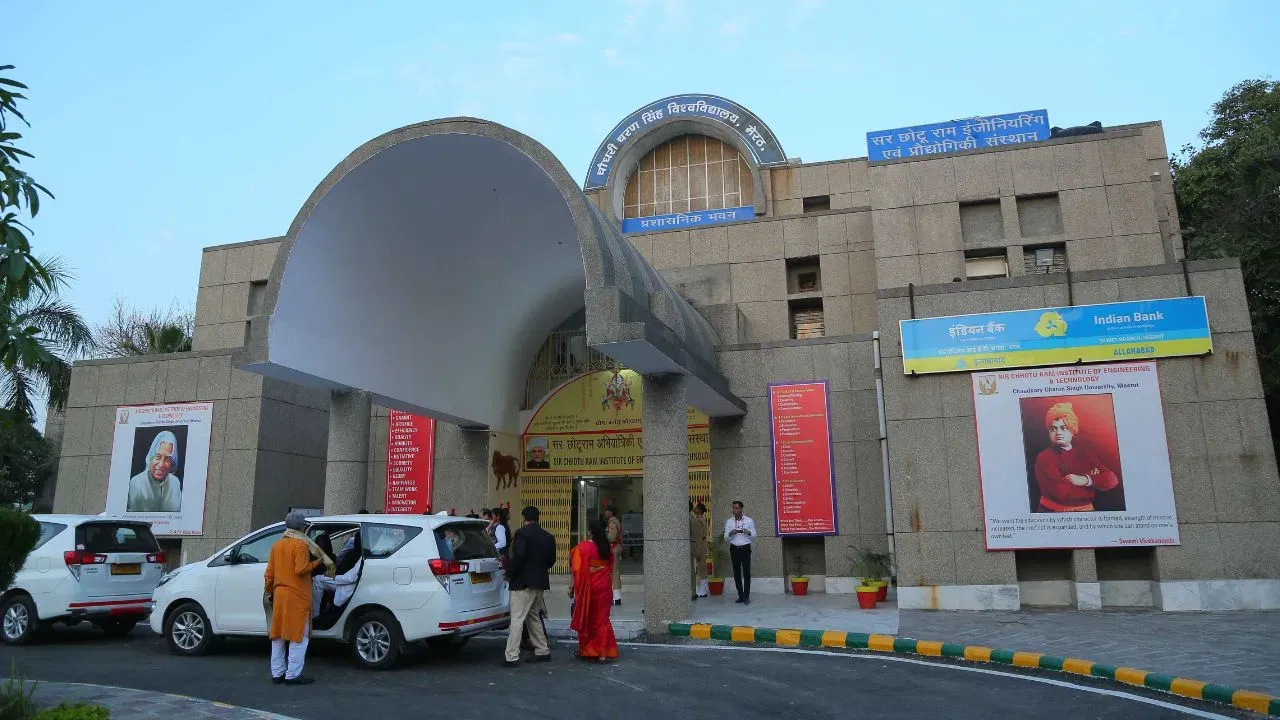 इस यूनिवर्सिटी ने बदला नियम, लाखों छात्रों को होगा फायदा, अब ऑनलाइन मिलेगी डिग्री इस यूनिवर्सिटी ने बदला नियम, लाखों छात्रों को होगा फायदा, अब ऑनलाइन मिलेगी डिग्री