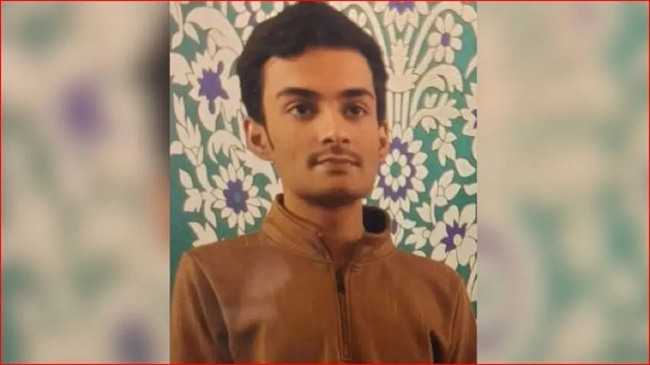 कानपुर: 10वीं में 97% लाने वाले सिटी टॉपर ने ट्रेन के आगे कूदकर दे दी जान, लाश देख मां बोली- रौनक बेटा अब हमारा क्या होगा कानपुर: 10वीं में 97% लाने वाले सिटी टॉपर ने ट्रेन के आगे कूदकर दे दी जान, लाश देख मां बोली- रौनक बेटा अब हमारा क्या होगा