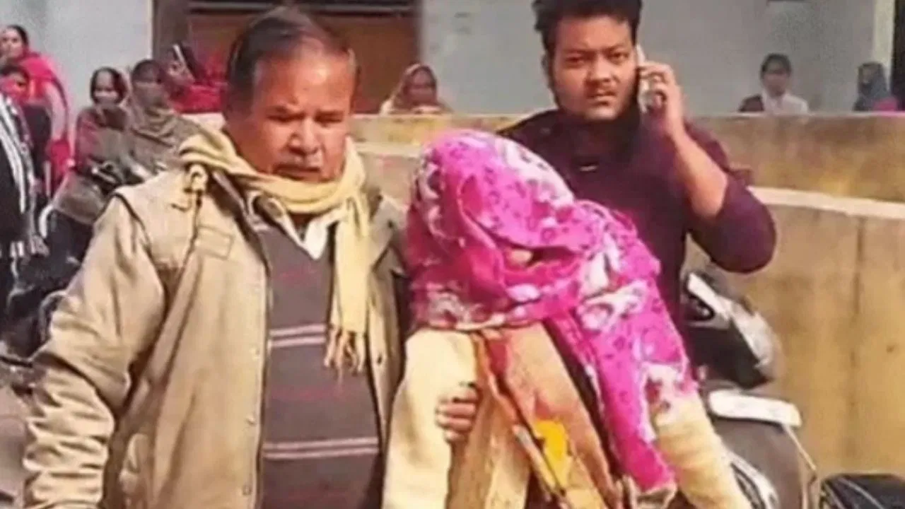 कानपुर: घर में मिला खून से लथपथ शव, भाई बोला- जीजा ने बहन को पीट-पीटकर मार डाला कानपुर: घर में मिला खून से लथपथ शव, भाई बोला- जीजा ने बहन को पीट-पीटकर मार डाला