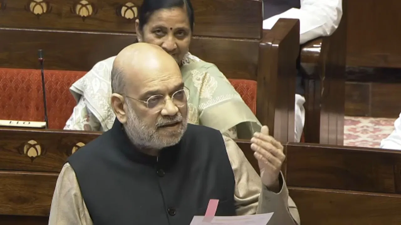 किन नेताओं ने कब-कब किया वंदे मातरम का अपमान? केंद्रीय गृहमंत्री अमित शाह ने RS सभापति को भेजी लिस्ट किन नेताओं ने कब-कब किया वंदे मातरम का अपमान? केंद्रीय गृहमंत्री अमित शाह ने RS सभापति को भेजी लिस्ट