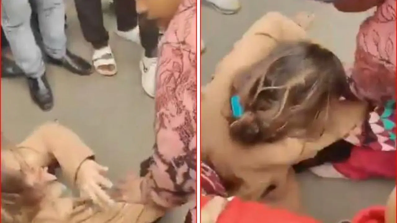 गर्लफ्रेंड के हाथों में हाथ डाले घूम रहा था पति, सामने से आ गई बीवी, खुद तो भागा मगर… आगरा का Viral वीडियो गर्लफ्रेंड के हाथों में हाथ डाले घूम रहा था पति, सामने से आ गई बीवी, खुद तो भागा मगर... आगरा का Viral वीडियो