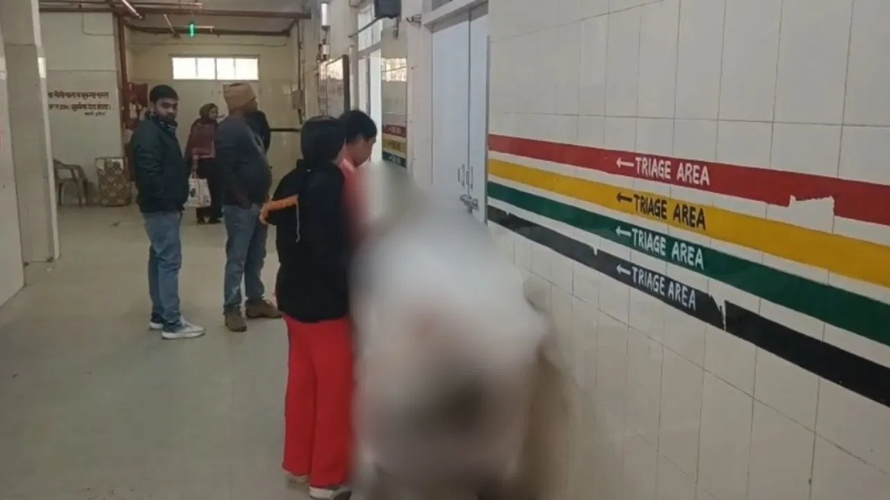 छोटे ने फेंका पत्थर, बड़े भाई ने कई बार घोंपा चाकू; मां बोली-ं किसके लिए रोऊं छोटे ने फेंका पत्थर, बड़े भाई ने कई बार घोंपा चाकू; मां बोली-ं किसके लिए रोऊं