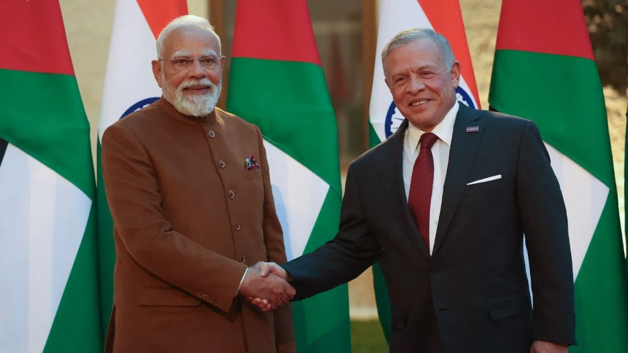 जिस जॉर्डन के दौरे पर पीएम मोदी, उसके पास है पूरे मिडिल ईस्ट में सबसे अनोखी ताकत जिस जॉर्डन के दौरे पर पीएम मोदी, उसके पास है पूरे मिडिल ईस्ट में सबसे अनोखी ताकत