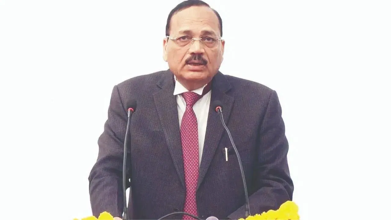 टेक्नोलॉजी को न्याय का सेवक बने रहना चाहिए, उसका विकल्प नहीं…CJI ने क्यों कहा ऐसा? टेक्नोलॉजी को न्याय का सेवक बने रहना चाहिए, उसका विकल्प नहीं...CJI ने क्यों कहा ऐसा?