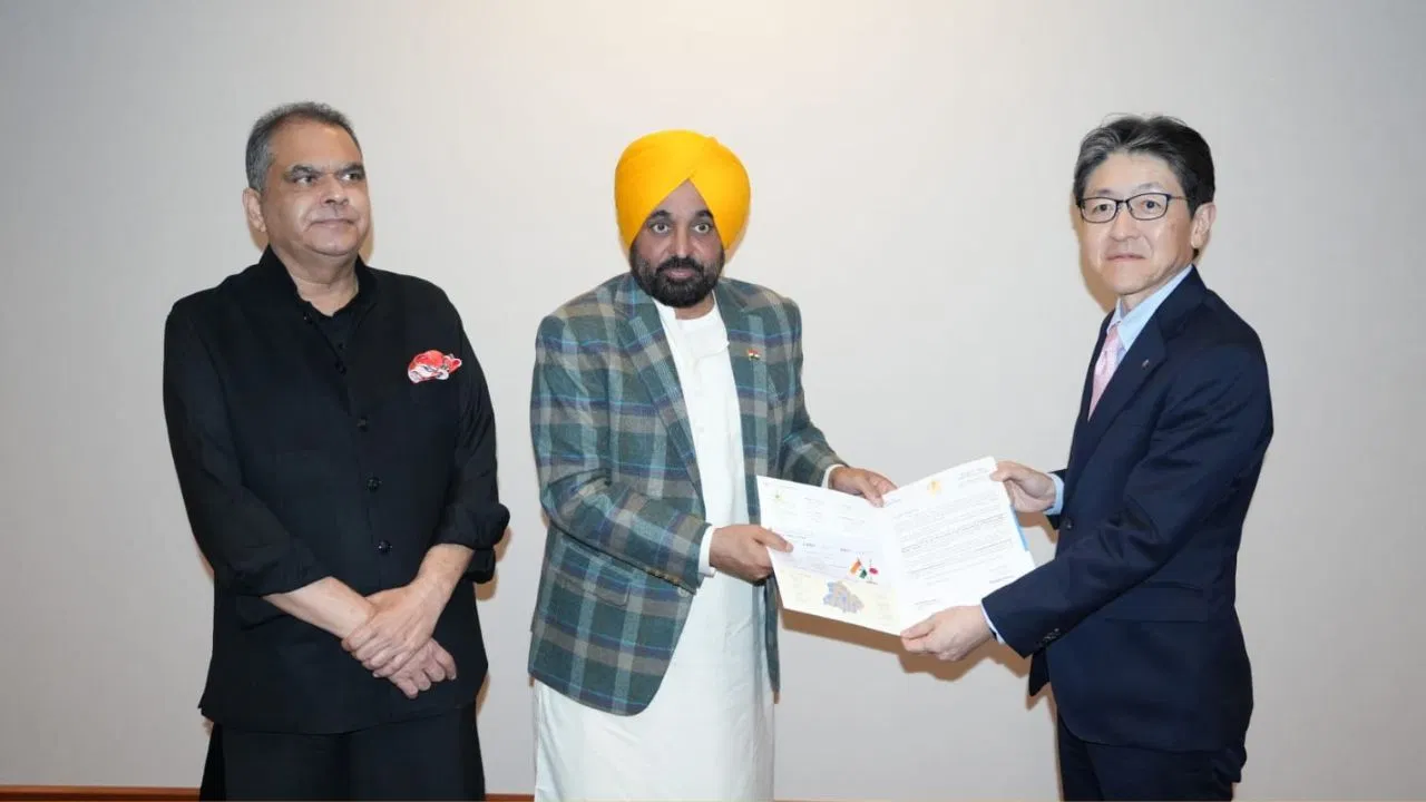 पंजाब में 400 करोड़ के निवेश का रास्ता साफ… जापानी कंपनी से भगवंत मान सरकार ने मिलाया हाथ पंजाब में 400 करोड़ के निवेश का रास्ता साफ... जापानी कंपनी से भगवंत मान सरकार ने मिलाया हाथ