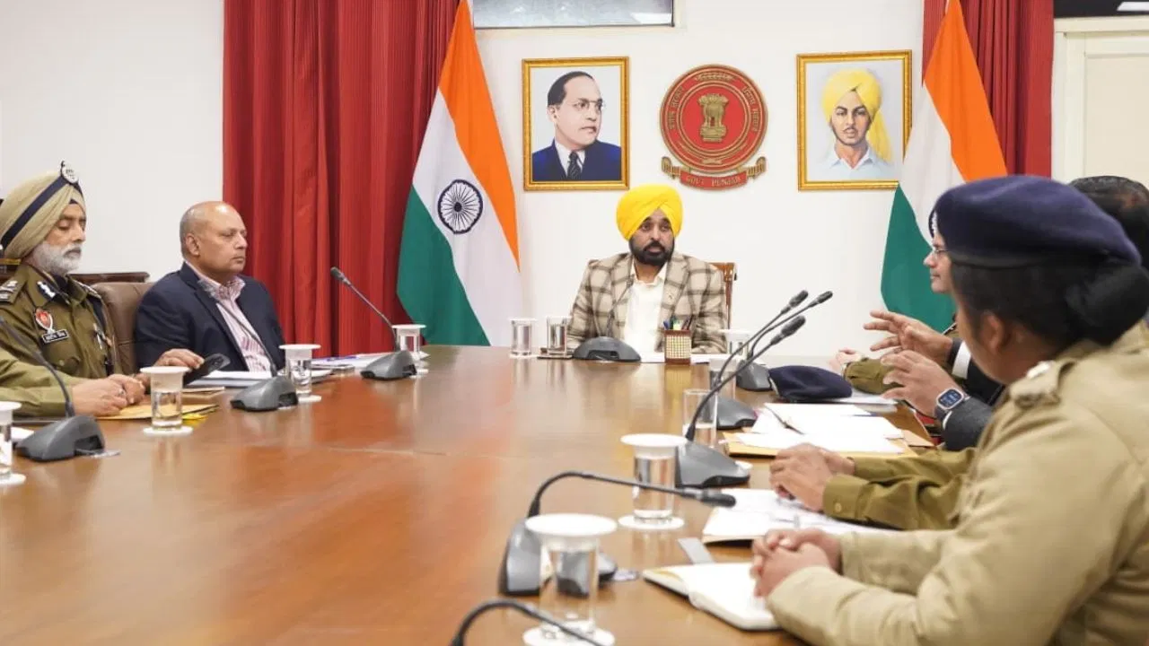 पंजाब में नशा तस्करों और अपराधियों की खैर नहीं, 2025 तक 85,000 से अधिक गिरफ्तारी पंजाब में नशा तस्करों और अपराधियों की खैर नहीं, 2025 तक 85,000 से अधिक गिरफ्तारी