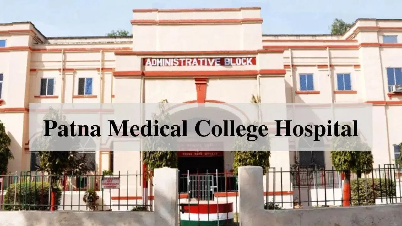 पटना के PMCH में जूनियर डॉक्टरों की हड़ताल जारी… मरीज के परिजनों ने की थी मारपीट, 2000 पेशेंट बिना इलाज के लौटे पटना के PMCH में जूनियर डॉक्टरों की हड़ताल जारी... मरीज के परिजनों ने की थी मारपीट, 2000 पेशेंट बिना इलाज के लौटे