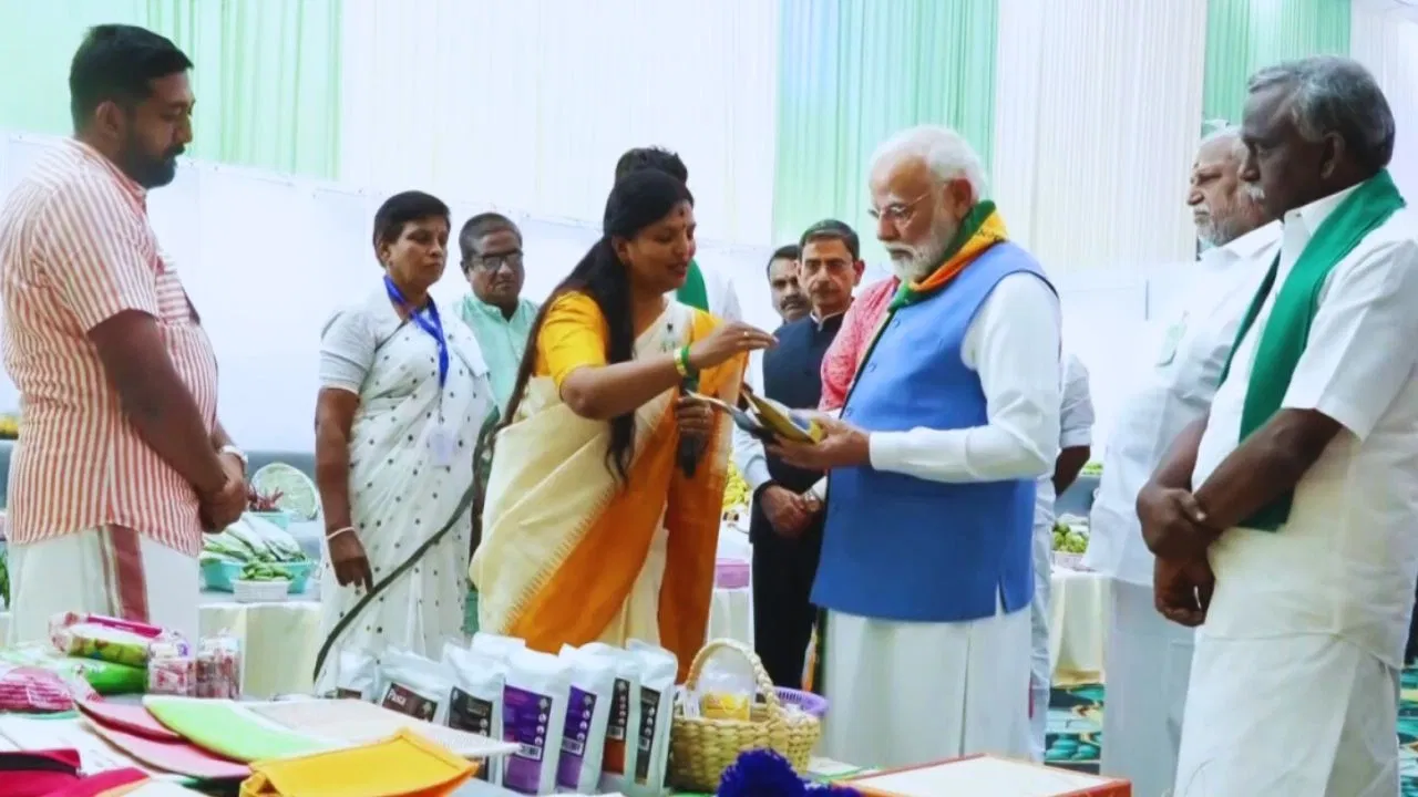 प्राकृतिक खेती ही भारत का भविष्य… PM नरेंद्र मोदी ने Natural Farming पर LinkedIn पर शेयर की पोस्ट प्राकृतिक खेती ही भारत का भविष्य... PM नरेंद्र मोदी ने Natural Farming पर LinkedIn पर शेयर की पोस्ट