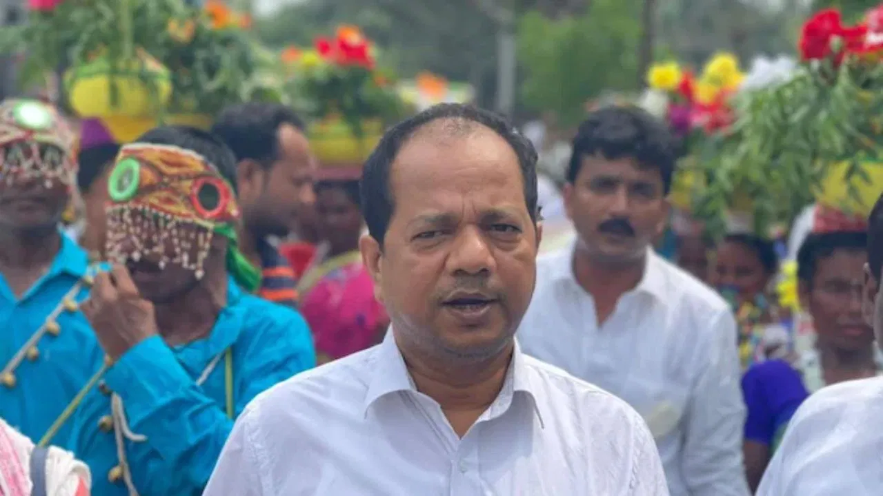 बंगाल में बनाएंगे कृष्ण मंदिर… हुमायूं के बाद अब TMC MLA जाकिर हुसैन का ऐलान बंगाल में बनाएंगे कृष्ण मंदिर... हुमायूं के बाद अब TMC MLA जाकिर हुसैन का ऐलान