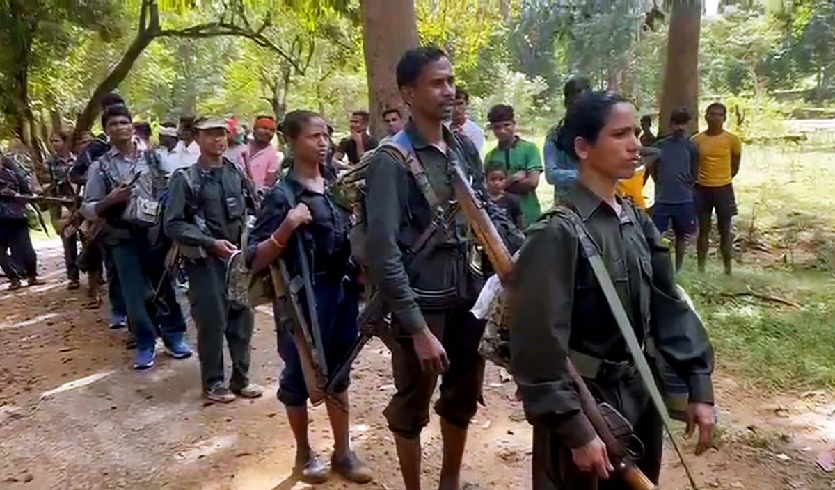 बस्तर में हो रहा है सुनहरा सवेरा… बस्तर में हो रहा है सुनहरा सवेरा...