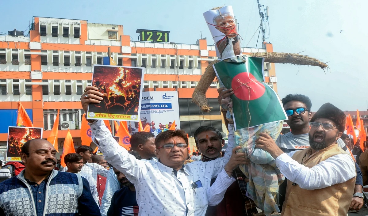 बांग्लादेश में 6 महीने में ईशनिंदा के बहाने हिंदुओं पर 71 हमले, रिपोर्ट में सनसनीखेज खुलासे बांग्लादेश में 6 महीने में ईशनिंदा के बहाने हिंदुओं पर 71 हमले, रिपोर्ट में सनसनीखेज खुलासे