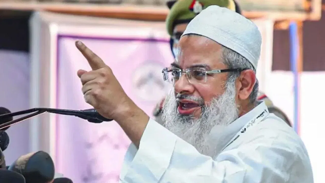 बांग्लादेश में हिंदू शख्स की मॉब लिंचिंग, मदनी बोले- हमारा सिर शर्म से झुक गया बांग्लादेश में हिंदू शख्स की मॉब लिंचिंग, मदनी बोले- हमारा सिर शर्म से झुक गया