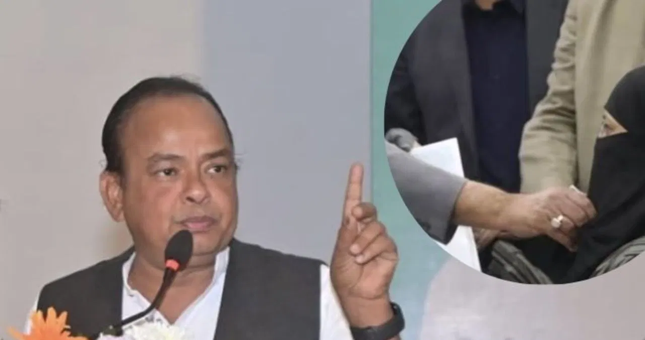 बिहार हिजाब प्रकरण: 3 लाख वेतन, सरकारी फ्लैट और मनचाही पोस्टिंग, डॉक्टर नुसरत को सोरेन सरकार का बड़ा ऑफर बिहार हिजाब प्रकरण: 3 लाख वेतन, सरकारी फ्लैट और मनचाही पोस्टिंग, डॉक्टर नुसरत को सोरेन सरकार का बड़ा ऑफर