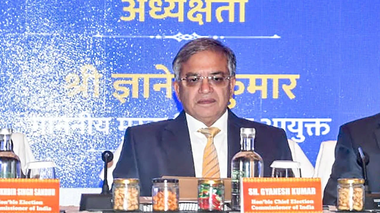 भारत का रहने वाला हूं, भारत की बात सुनाता हूं… स्वीडन में ज्ञानेश कुमार ने ऐसे किया इंडिया और चुनाव आयोग का बखान, क्या-क्या कहा? भारत का रहने वाला हूं, भारत की बात सुनाता हूं... स्वीडन में ज्ञानेश कुमार ने ऐसे किया इंडिया और चुनाव आयोग का बखान, क्या-क्या कहा?