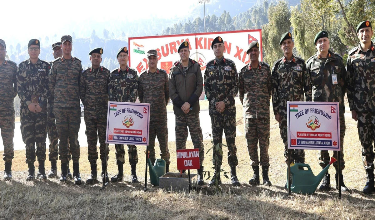 भारत-नेपाल के बीच संयुक्त सैन्य अभ्यास सूर्य किरण संपन्न, डीजीएमओ ने भाईचारे के प्रतीक ‘मैत्री वृक्ष’ का रोपण किया भारत-नेपाल के बीच संयुक्त सैन्य अभ्यास सूर्य किरण संपन्न, डीजीएमओ ने भाईचारे के प्रतीक 'मैत्री वृक्ष' का रोपण किया