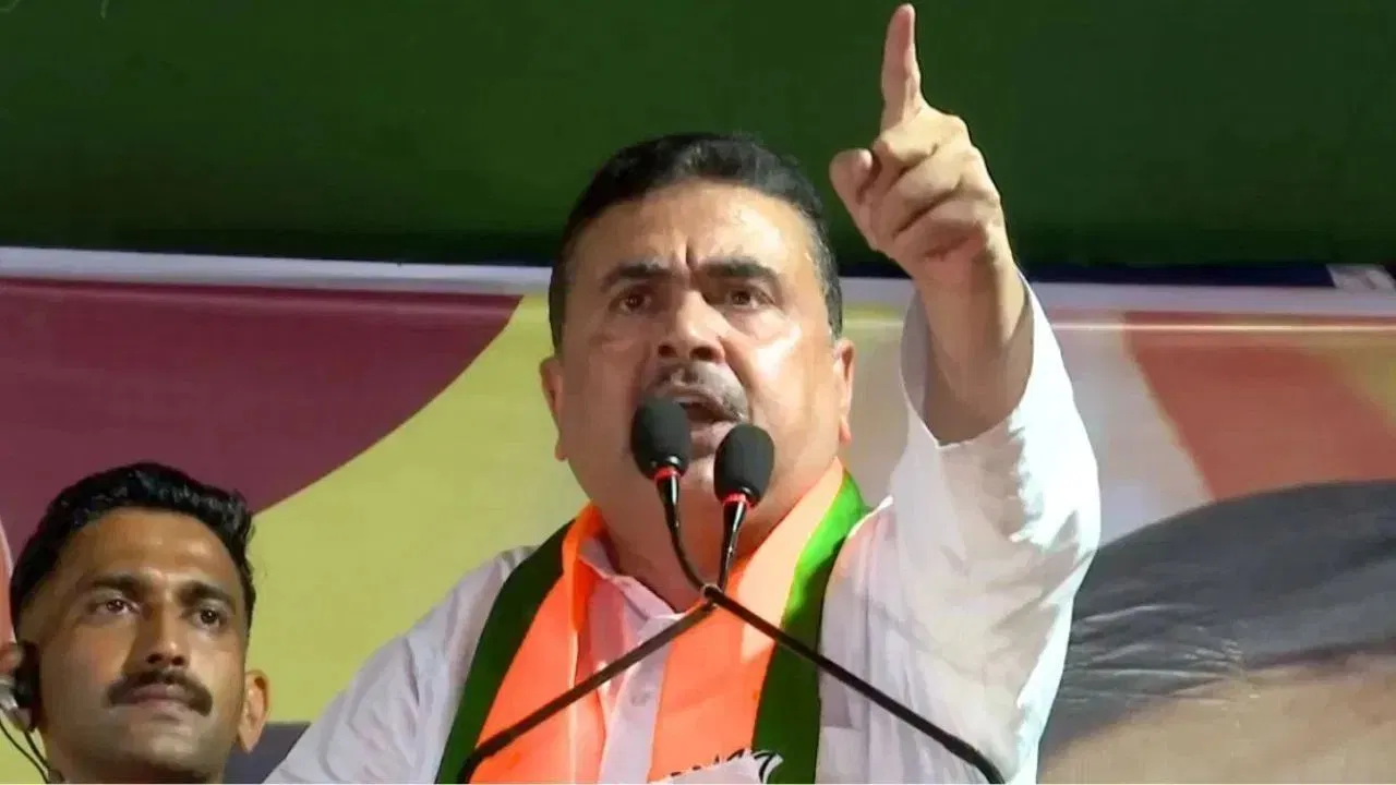 ममता सरकार में महिलाएं असुरक्षित… शुभेंदु अधिकारी का हमला, बोले- TMC को उखाड़ फेंकना जरूरी ममता सरकार में महिलाएं असुरक्षित... शुभेंदु अधिकारी का हमला, बोले- TMC को उखाड़ फेंकना जरूरी