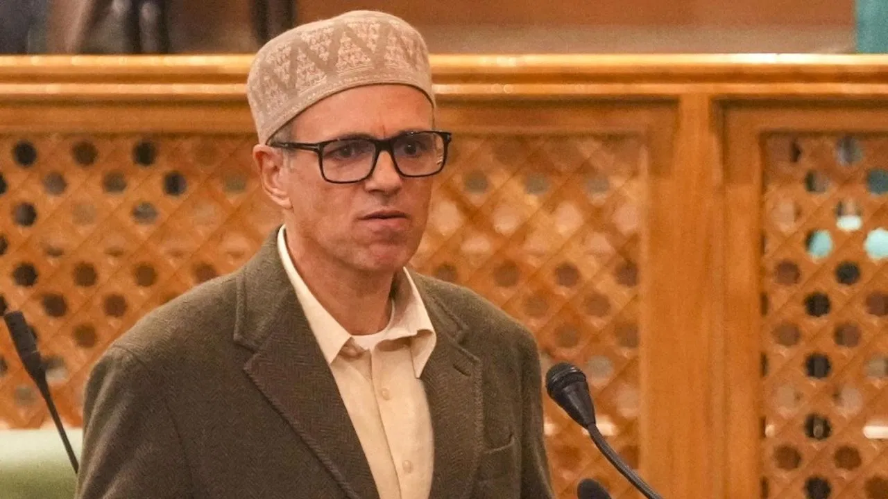 मैं दिल्ली में एक बात और कश्मीर में दूसरी बात नहीं कहता… CM उमर अब्दुल्ला ने आखिर क्यों कही ये बात? मैं दिल्ली में एक बात और कश्मीर में दूसरी बात नहीं कहता... CM उमर अब्दुल्ला ने आखिर क्यों कही ये बात?