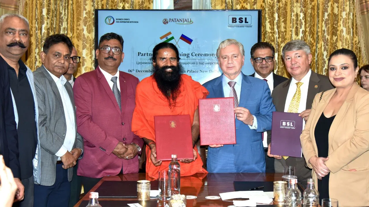 मॉस्को होकर ऋषियों की धरोहर वर्ल्ड में पहुंचेगी…पतंजलि और रूस सरकार में MoU साइन कर बोले स्वामी रामदेव मॉस्को होकर ऋषियों की धरोहर वर्ल्ड में पहुंचेगी...पतंजलि और रूस सरकार में MoU साइन कर बोले स्वामी रामदेव