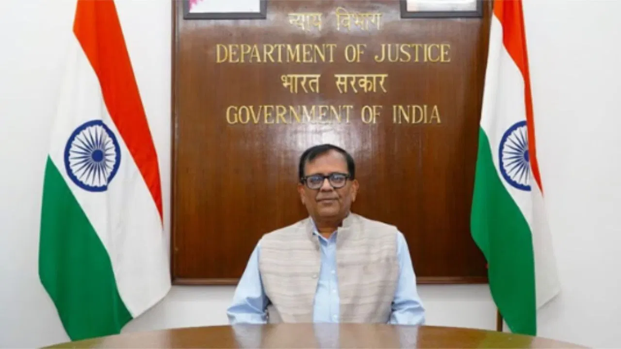 राज कुमार गोयल मुख्य सूचना आयुक्त नियुक्त, राष्ट्रपति ने दिलाई शपथ, जानें कौन हैं राज कुमार गोयल मुख्य सूचना आयुक्त नियुक्त, राष्ट्रपति ने दिलाई शपथ, जानें कौन हैं