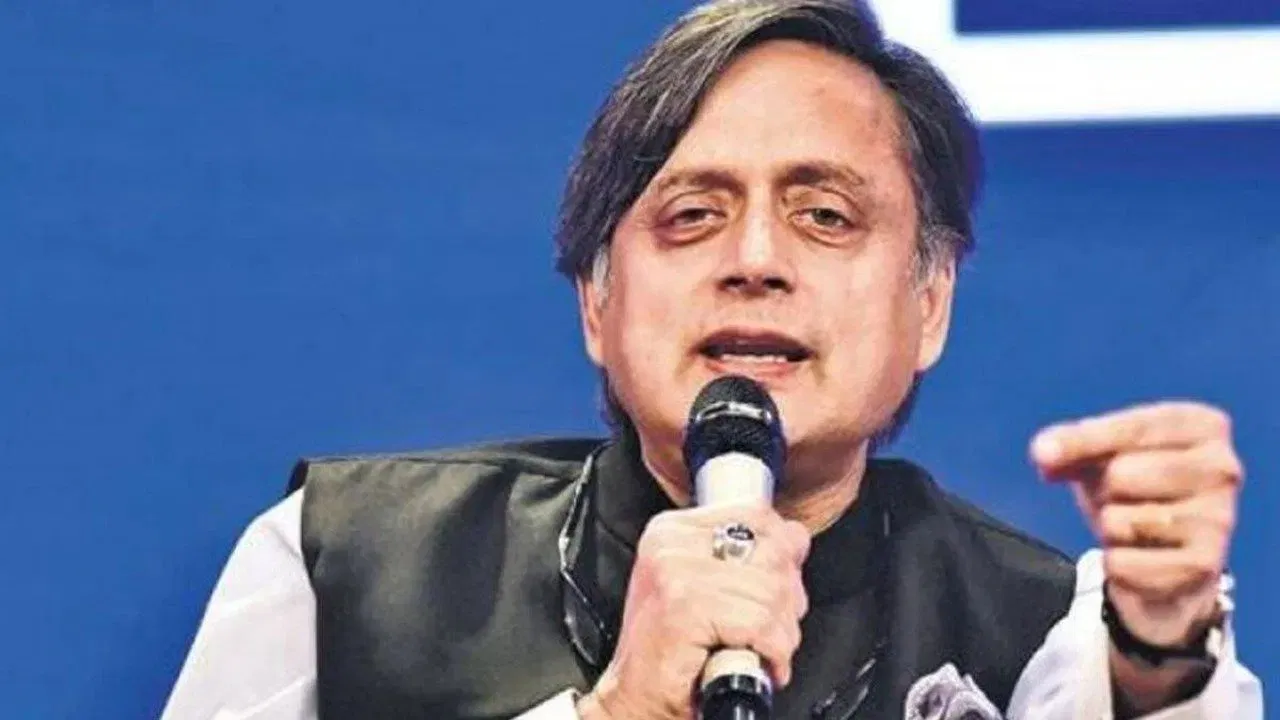 शशि थरूर के गढ़ में हारी कांग्रेस, तिरुवनंतपुरम में BJP की जीत पर कांग्रेस सांसद बोले- ये लोकतंत्र की खूबसूरती शशि थरूर के गढ़ में हारी कांग्रेस, तिरुवनंतपुरम में BJP की जीत पर कांग्रेस सांसद बोले- ये लोकतंत्र की खूबसूरती