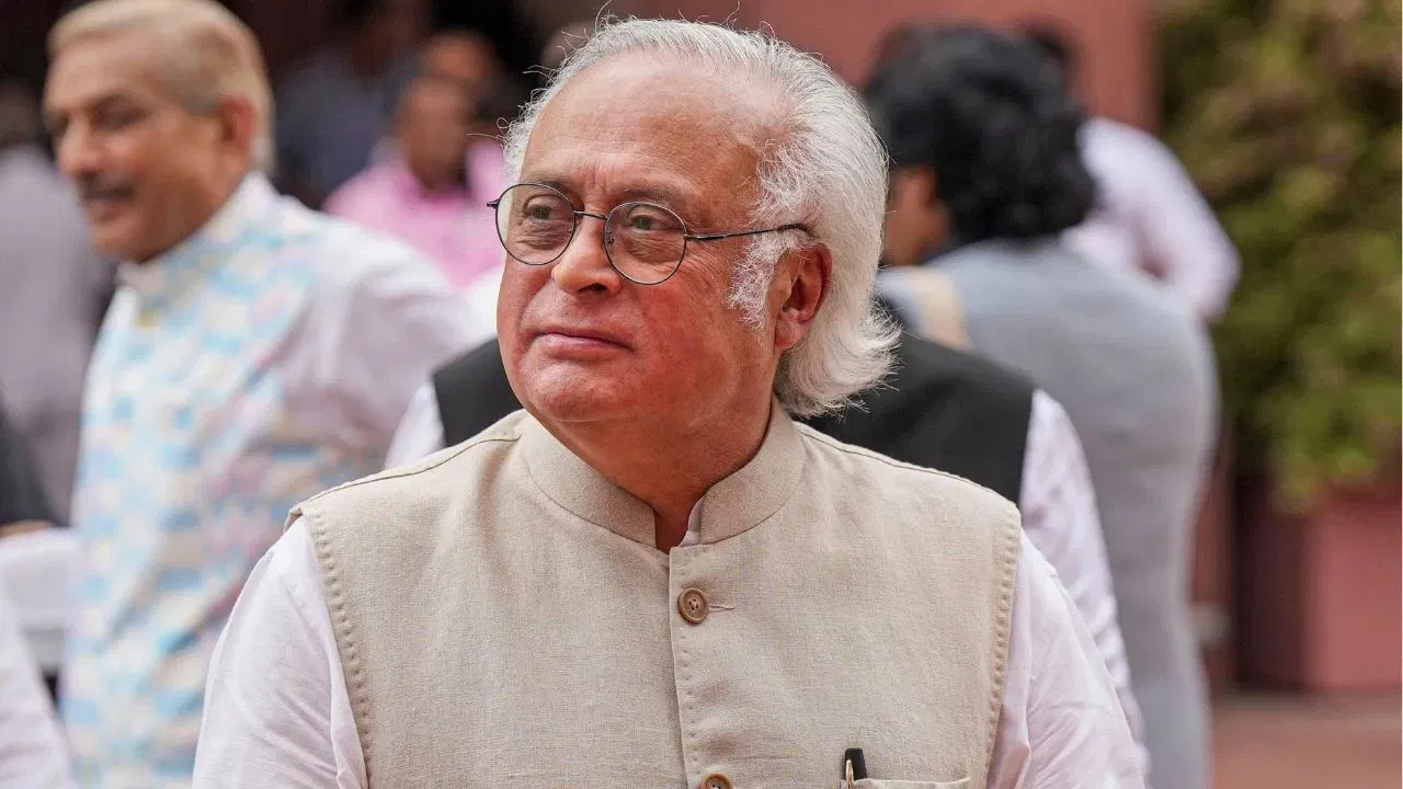श्यामा प्रसाद मुखर्जी ने मुस्लिम लीग के साथ बनाई थी सरकार, फिर नेहरू पर तुष्टिकरण का आरोप?-जयराम रमेश श्यामा प्रसाद मुखर्जी ने मुस्लिम लीग के साथ बनाई थी सरकार, फिर नेहरू पर तुष्टिकरण का आरोप?-जयराम रमेश