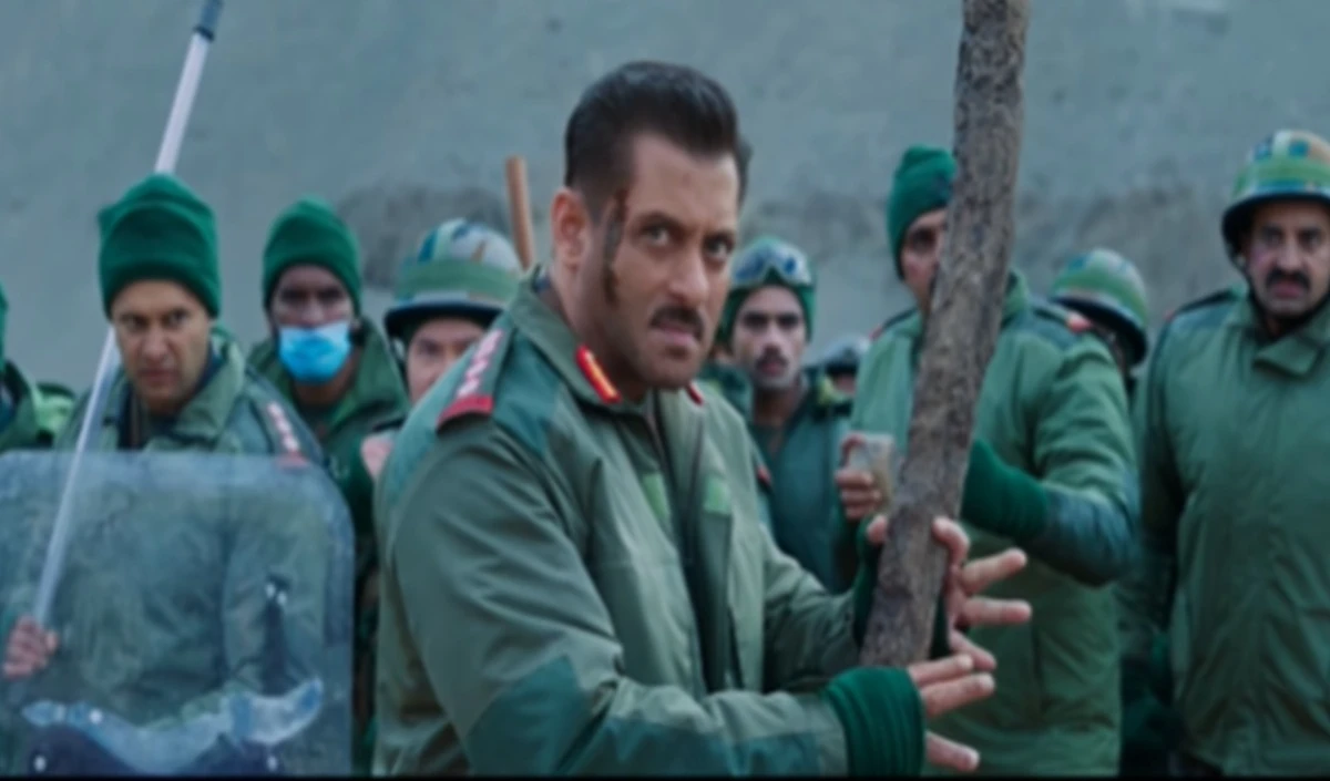 सलमान खान ने ‘Battle of Galwan’ का टीजर रिलीज किया, फैंस को गेम ऑफ थ्रोन्स की याद दिला दी: यजूर्स बोले- ‘सेम सेम लेकिन डिफरेंट’ सलमान खान ने 'Battle of Galwan' का टीजर रिलीज किया, फैंस को गेम ऑफ थ्रोन्स की याद दिला दी: यजूर्स बोले- ‘सेम सेम लेकिन डिफरेंट’