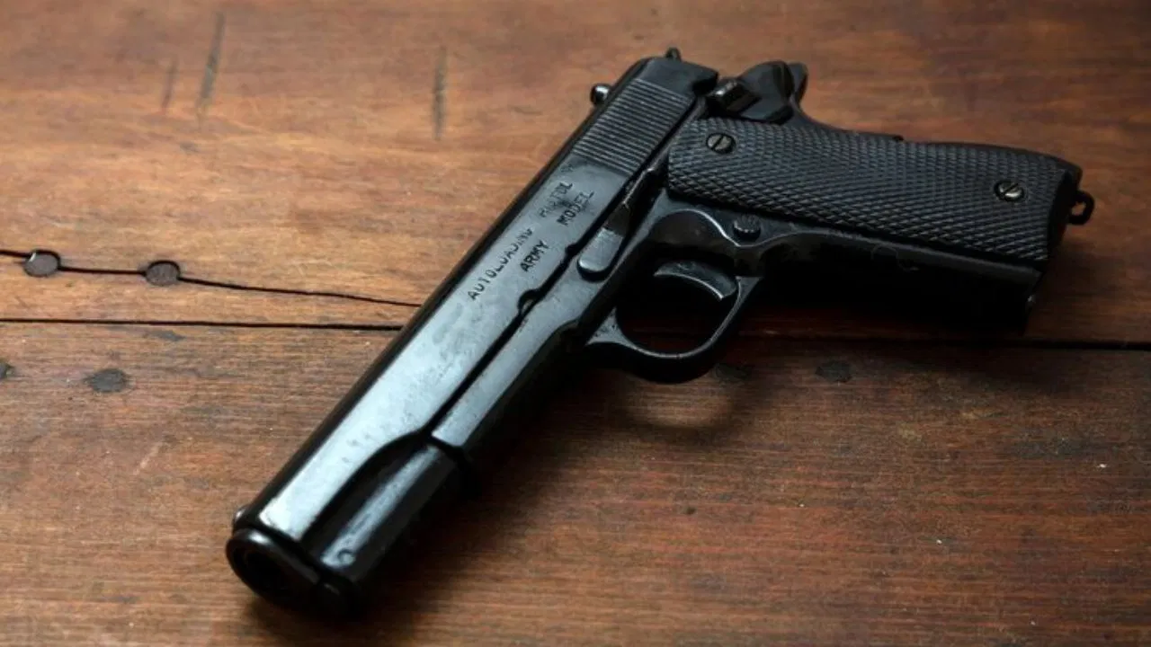 सेना खरीदेगी देसी 9mm पिस्टल, आयात पर निर्भरता होगी कम, जानें क्यों है अहम सेना खरीदेगी देसी 9mm पिस्टल, आयात पर निर्भरता होगी कम, जानें क्यों है अहम