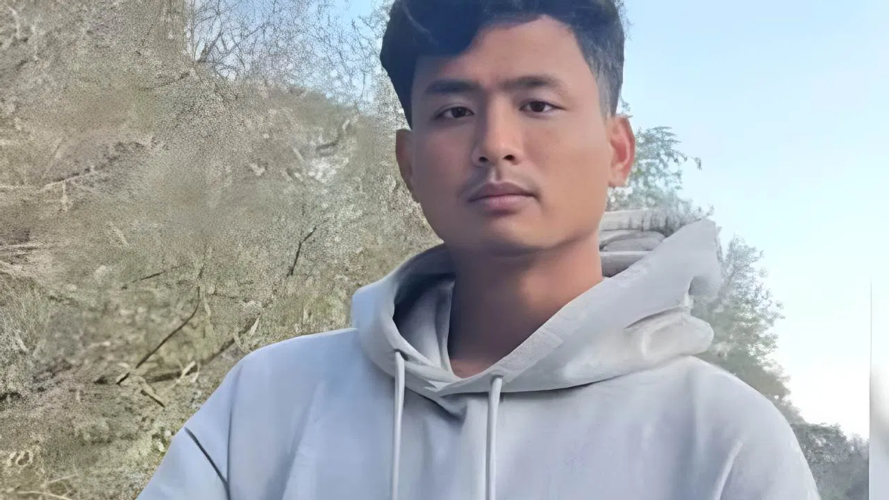 ‘हम इंडियन हैं, कौन सा सर्टिफिकेट दिखाएं…’, त्रिपुरा के युवक को देहरादून में चाइनीज कहकर चिढ़ाया, फिर चाकू गोदकर मार डाला 'हम इंडियन हैं, कौन सा सर्टिफिकेट दिखाएं...', त्रिपुरा के युवक को देहरादून में चाइनीज कहकर चिढ़ाया, फिर चाकू गोदकर मार डाला