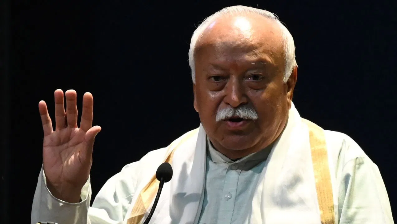 हमें सुपर पावर ही नहीं, विश्व गुरु भी बनना है… मोहन भागवत बोले- सनातन धर्म को ऊपर उठाने का समय आ गया है हमें सुपर पावर ही नहीं, विश्व गुरु भी बनना है... मोहन भागवत बोले- सनातन धर्म को ऊपर उठाने का समय आ गया है