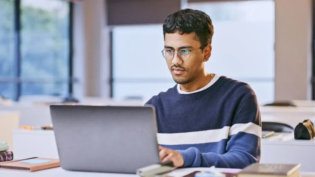 Apprentice Recruitment: HAL में अप्रेंटिस का सुनहरा मौका, जानें योग्यता और चयन प्रक्रिया Apprentice Recruitment: HAL में अप्रेंटिस का सुनहरा मौका, जानें योग्यता और चयन प्रक्रिया