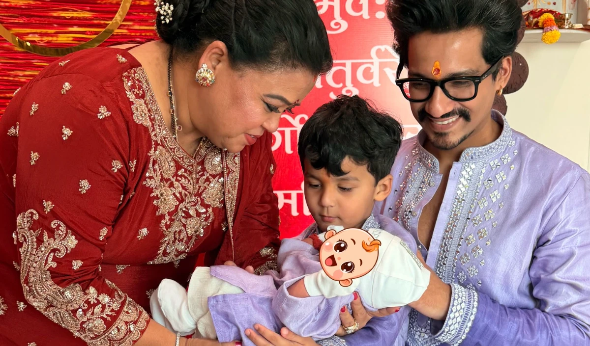 Bharti Singh और Haarsh ने किया बेटे के नाम का ऐलान, Instagram पर शेयर की Cute Family Photo Bharti Singh और Haarsh ने किया बेटे के नाम का ऐलान, Instagram पर शेयर की Cute Family Photo